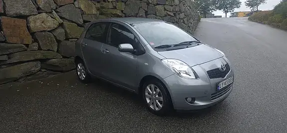 Toyota Yaris 2008 photo 3