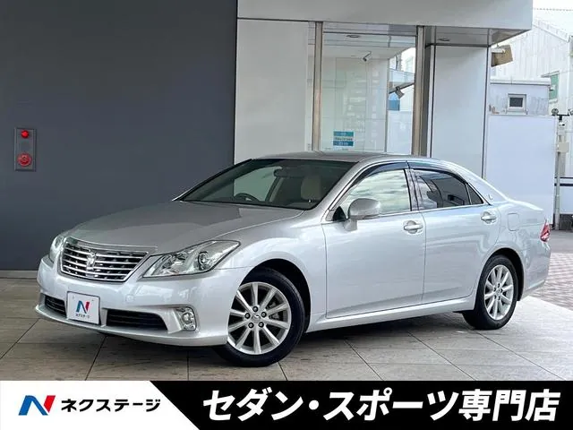 Toyota Crown Royal