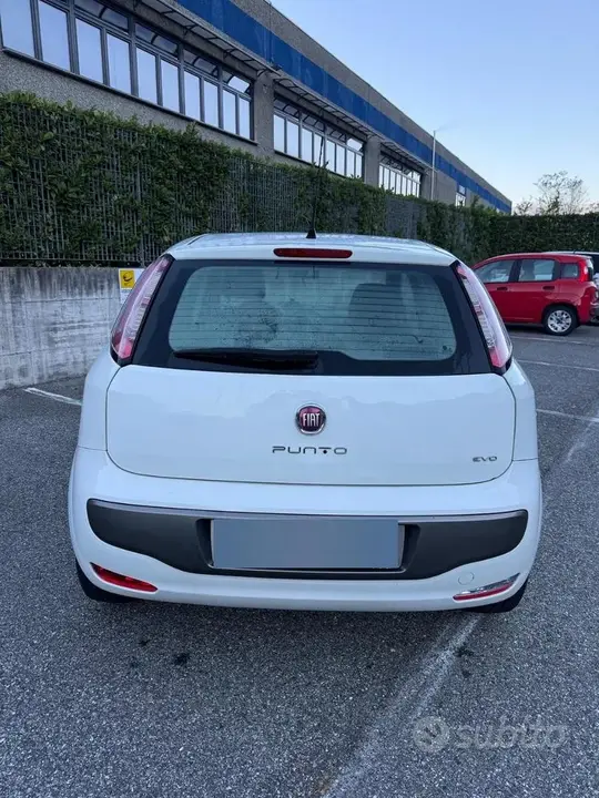 Fiat Punto Evo 2011 photo 5