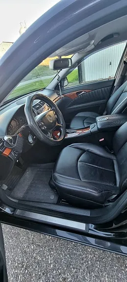 Mercedes-Benz E200 2007 photo 2