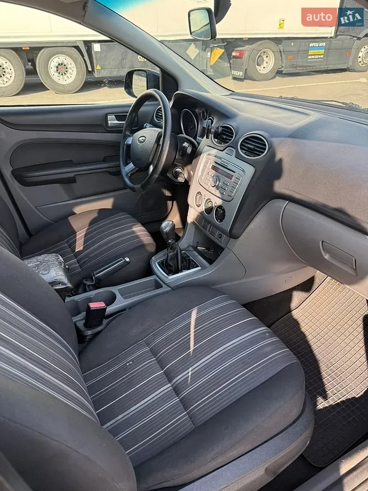 Ford Focus 2009 photo 5