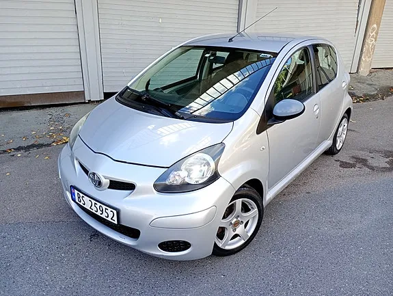 Toyota Aygo 2009 photo 2