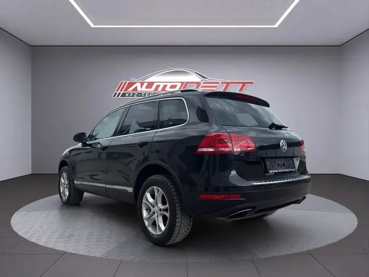 Volkswagen Touareg 2013 photo 3
