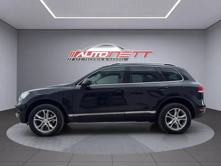 Volkswagen Touareg 2013 photo 2