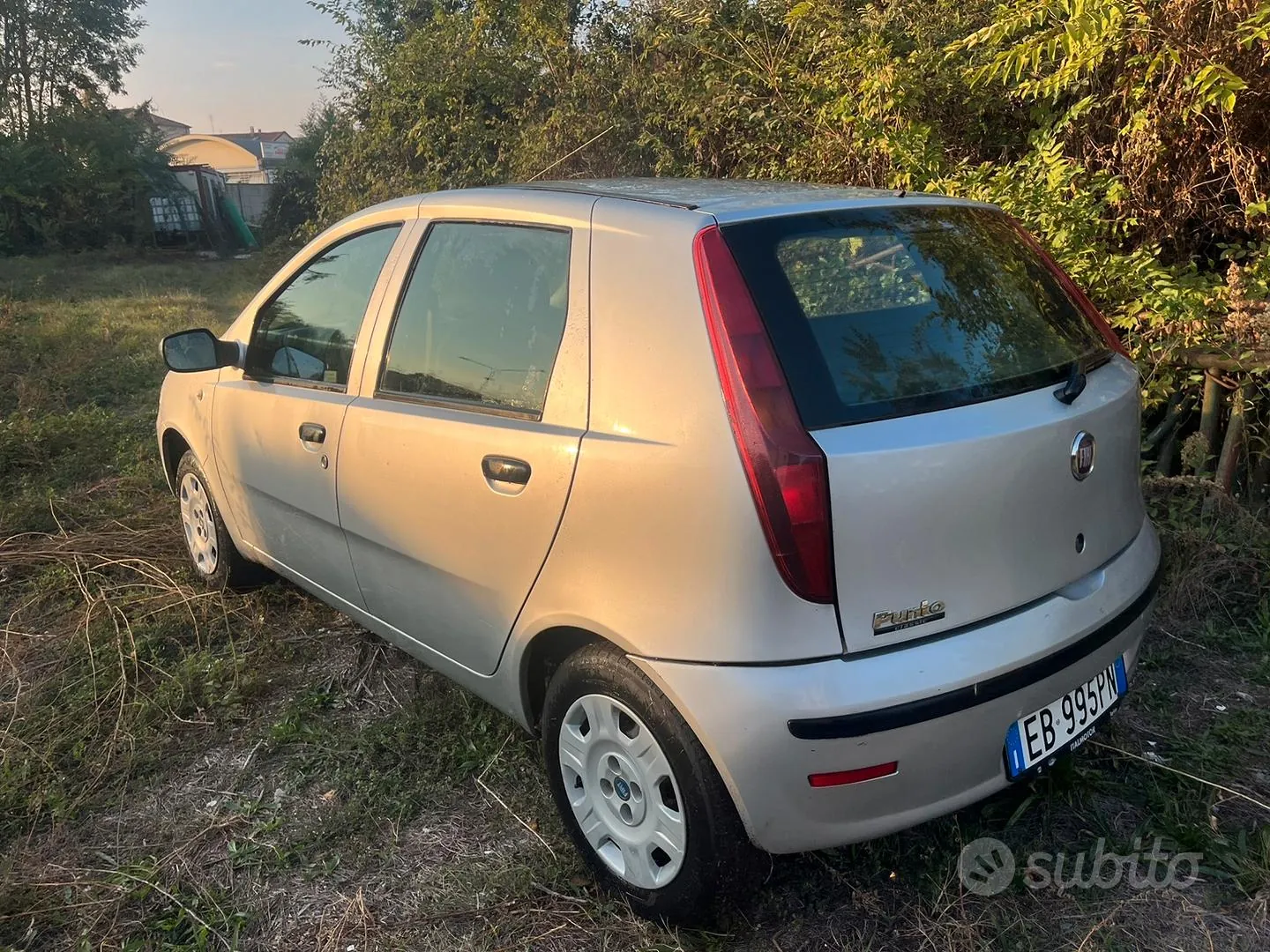Fiat Punto 2010 photo 2