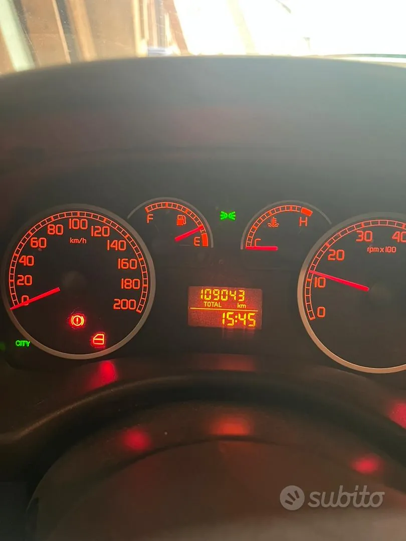 Fiat Punto 2010 photo 5