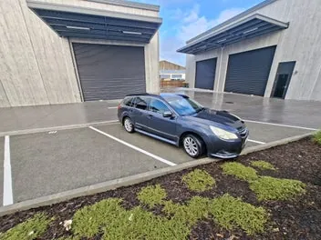 Subaru Legacy 2011 photo 2