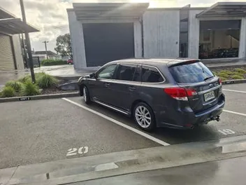 Subaru Legacy 2011 photo 4