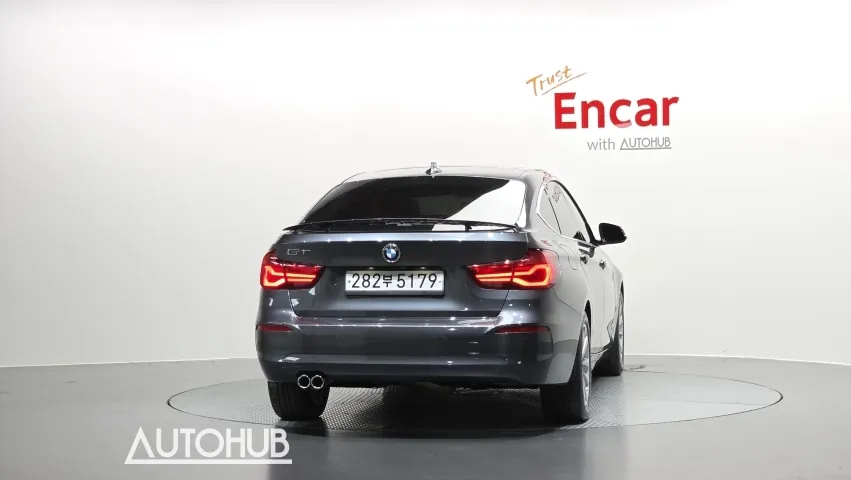 BMW 3 Series 2020 photo 4