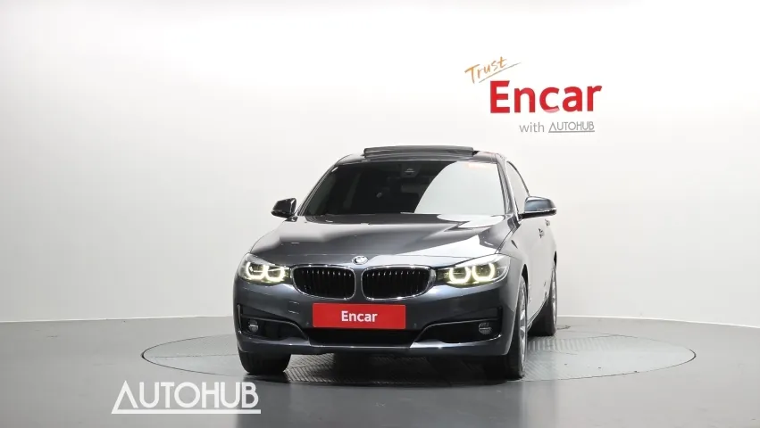 BMW 3 Series 2020 photo 3