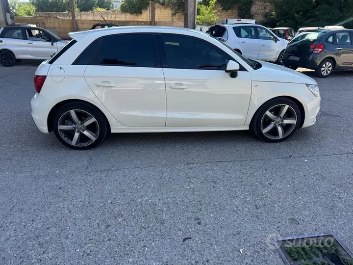 Audi A1 2012 photo 3