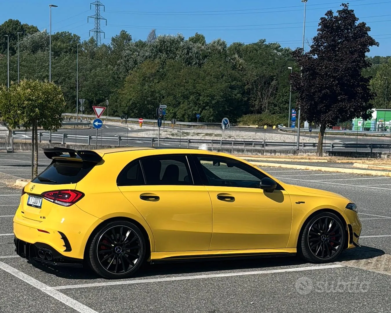 Mercedes-Benz A35 Amg