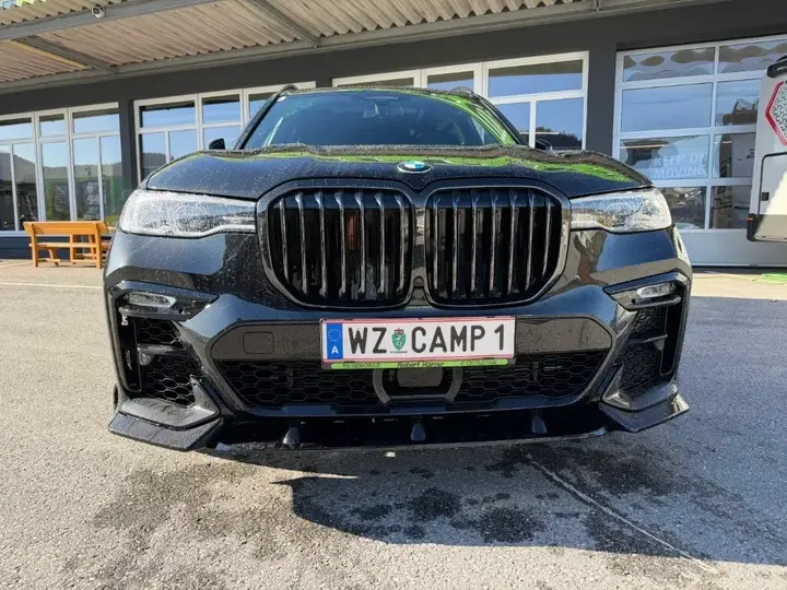 BMW X7 2022 photo 2