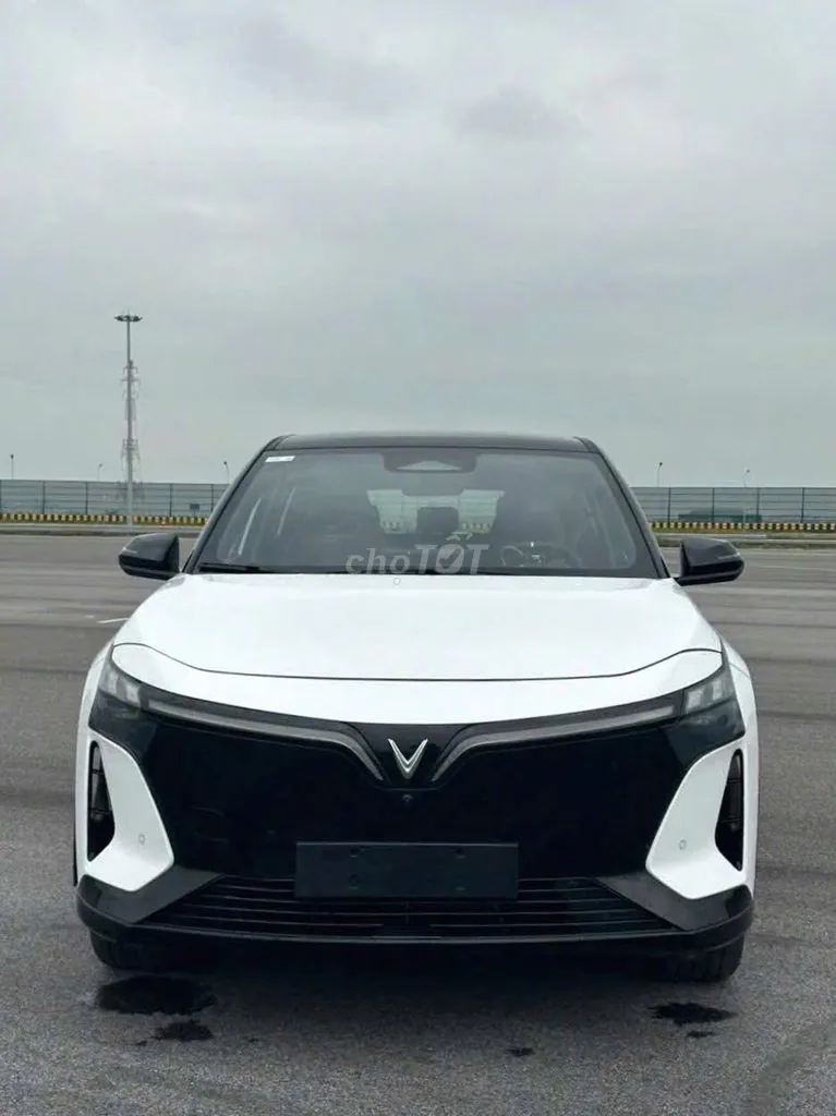 Vinfast Vf8