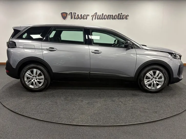 Peugeot 5008 2022 photo 2