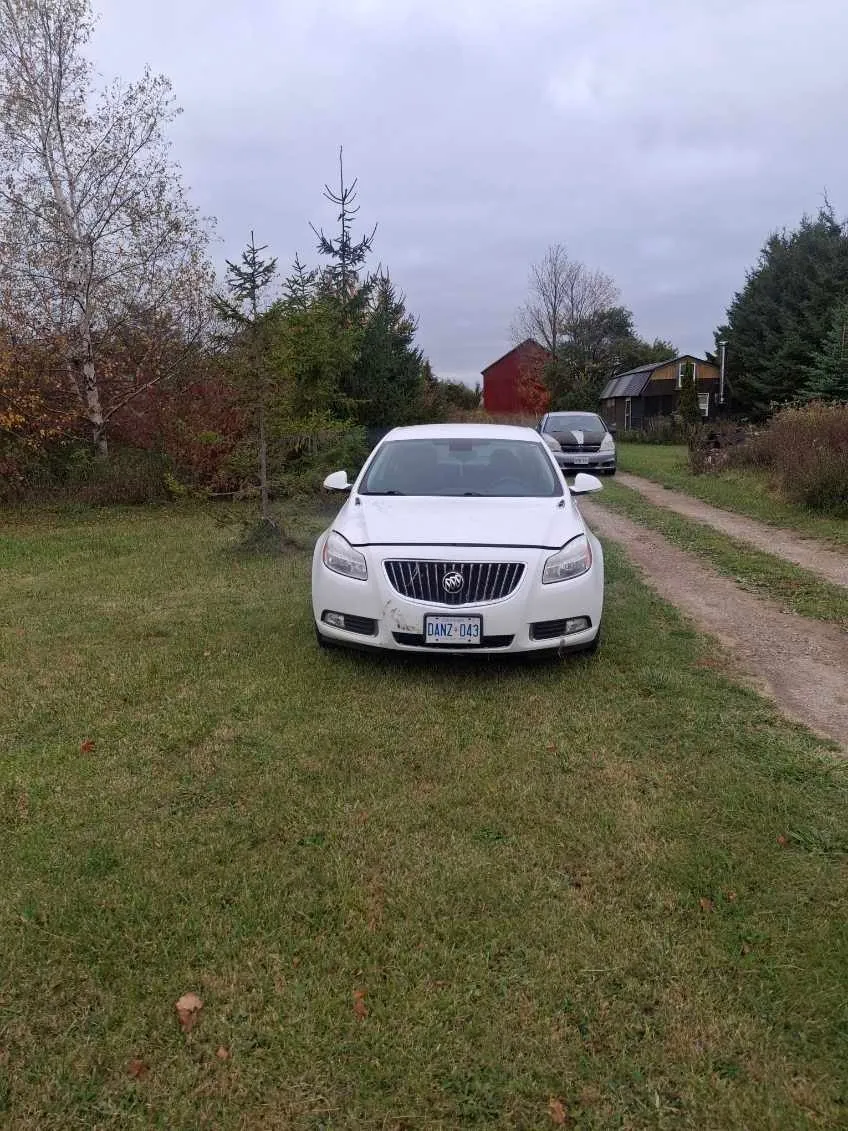 Buick Regal 2013 photo 2