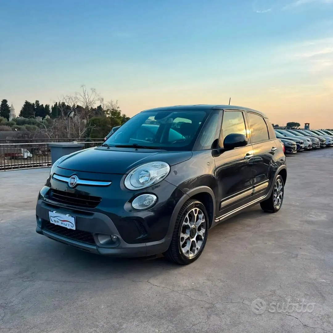 Fiat 500L 2013 photo 2