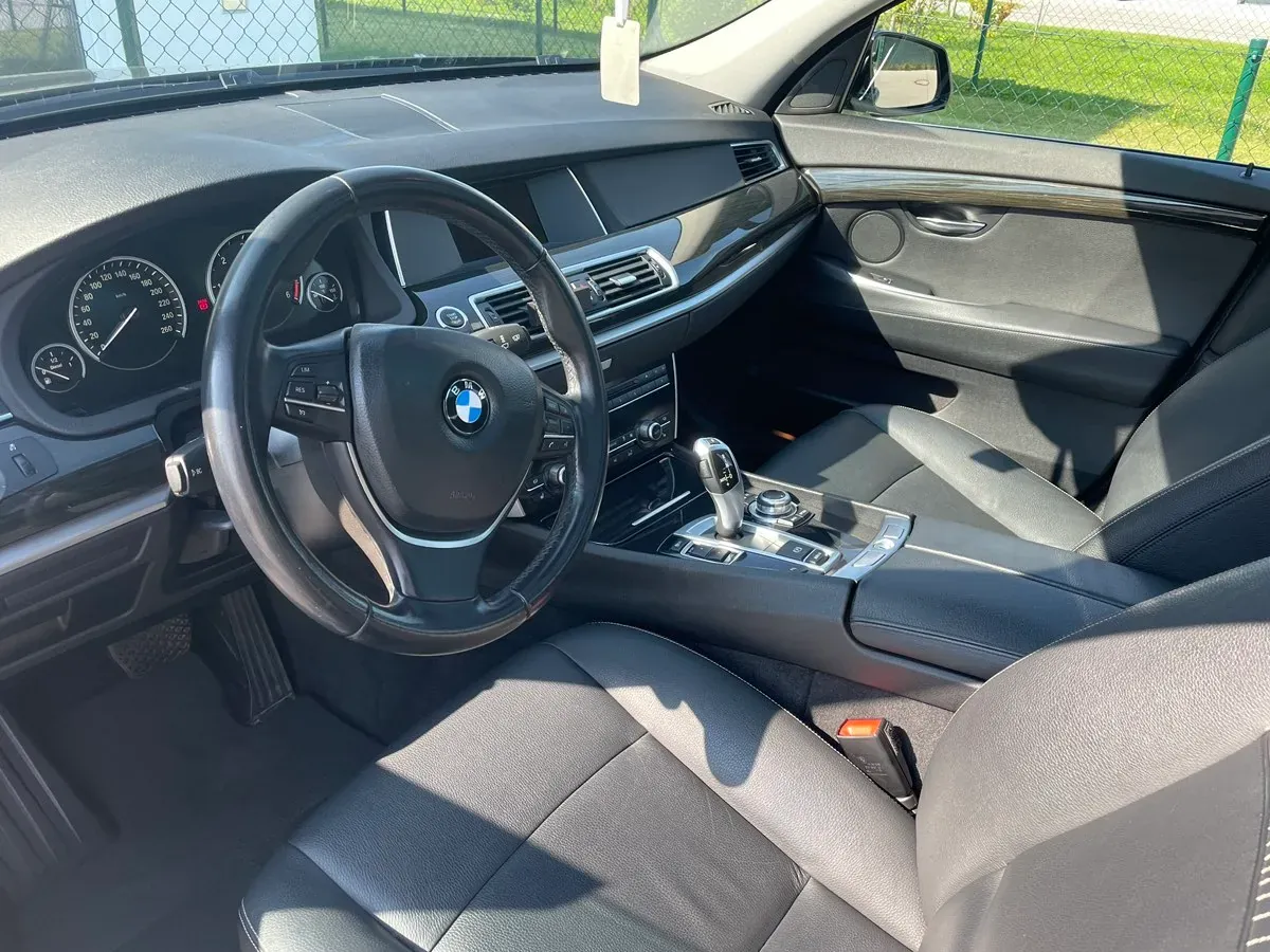 BMW 5 Series 2016 photo 3