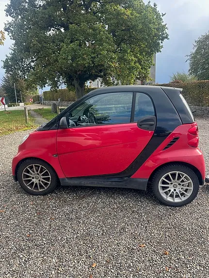 Smart Fortwo Coupe 2011 photo 4