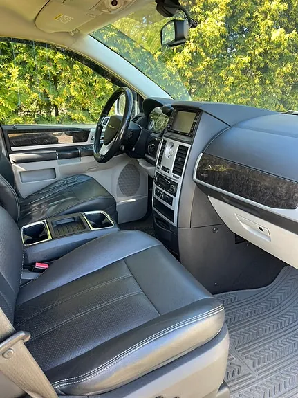 Chrysler Grand Voyager 2010 photo 5