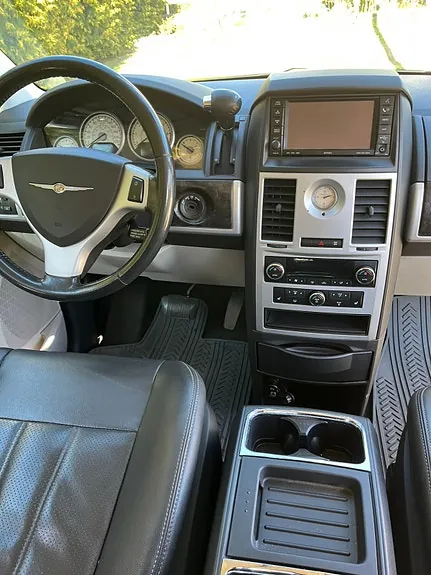 Chrysler Grand Voyager 2010 photo 4