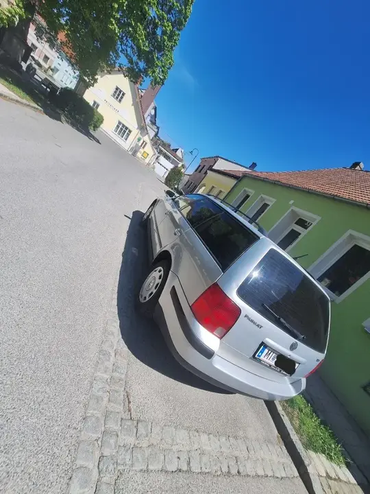Volkswagen Passat 2000 photo 3