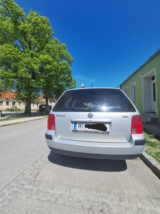 Volkswagen Passat 2000 photo 2