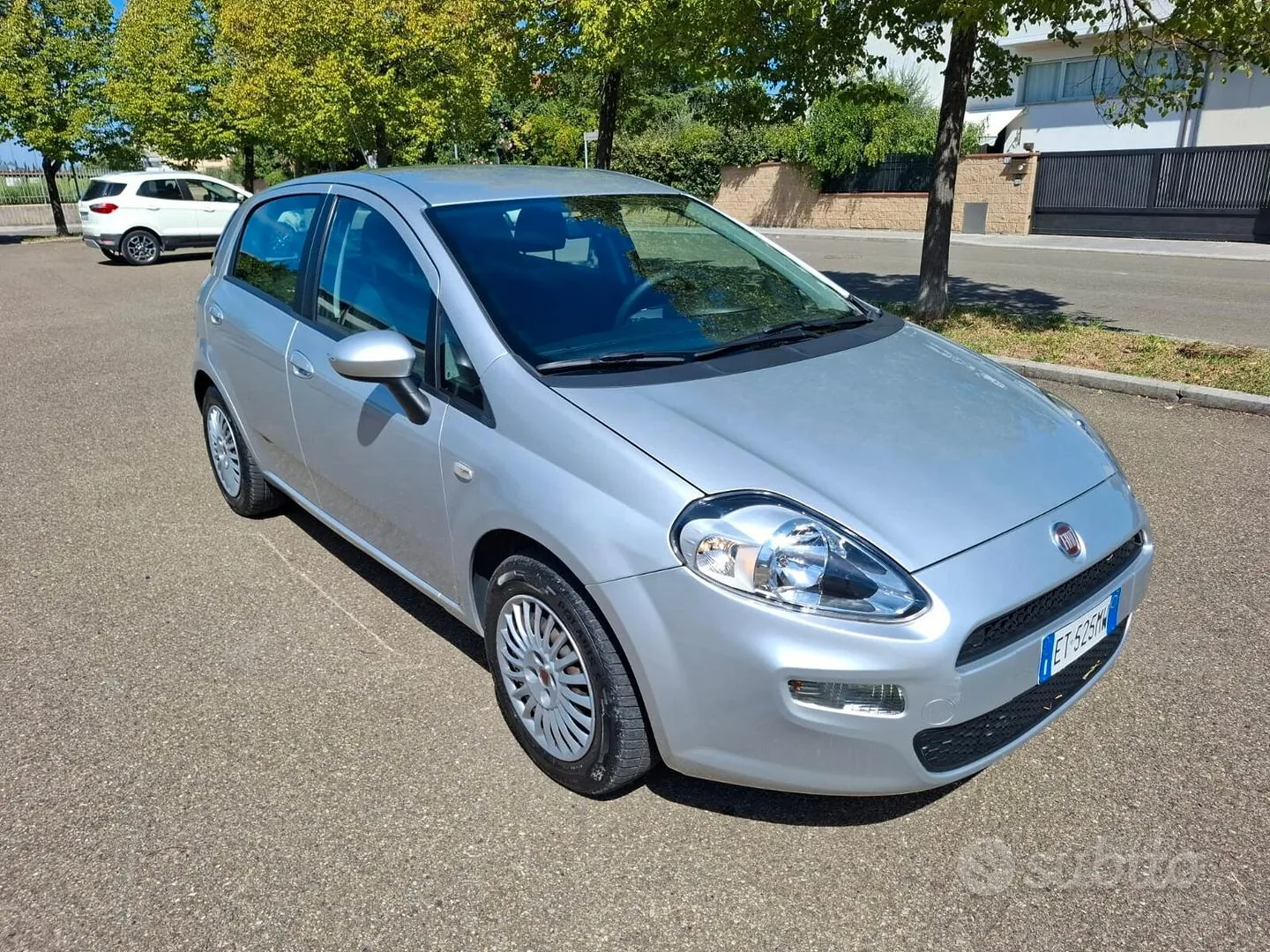 Fiat Punto 2013 photo 2