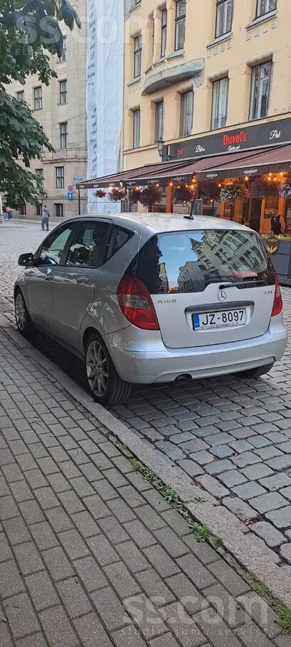Mercedes-Benz A160 2011 photo 4