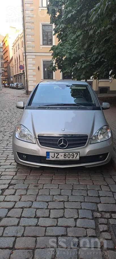 Mercedes-Benz A160 2011 photo 2