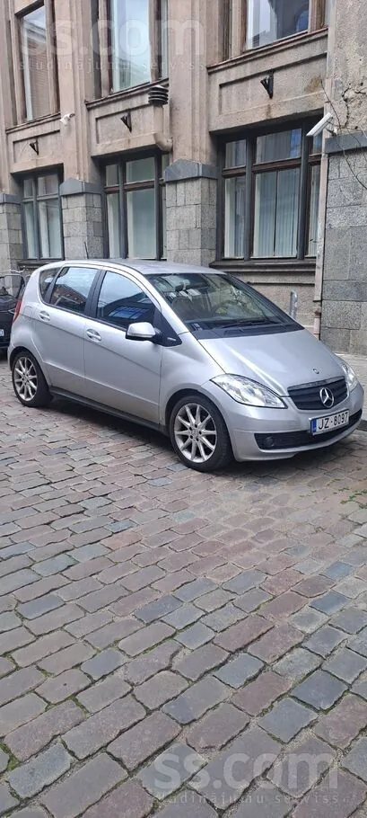 Mercedes-Benz A160