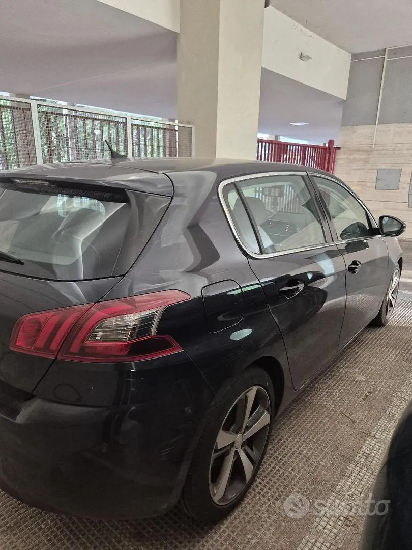 Peugeot 308 2019 photo 2