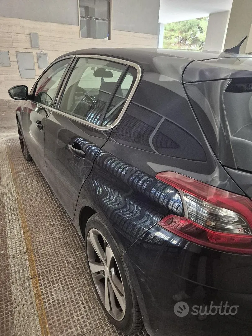 Peugeot 308 2019 photo 4
