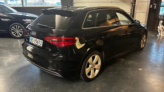 Audi A3 2015 photo 3