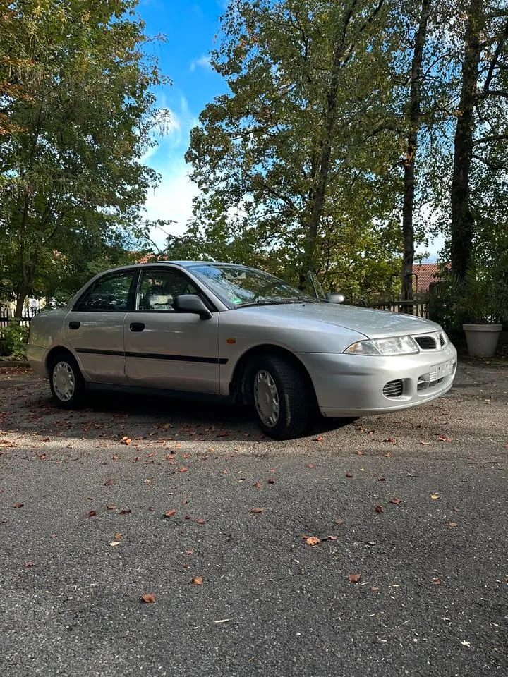 Mitsubishi Carisma