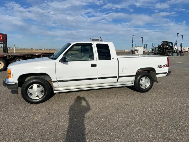 GMC C/K 1500 1997 photo 2