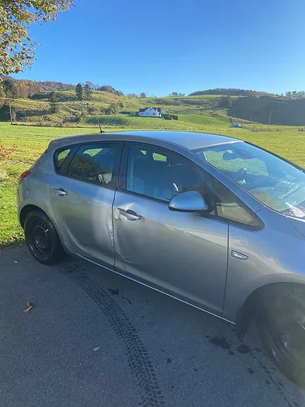 Opel Astra 2011 photo 3