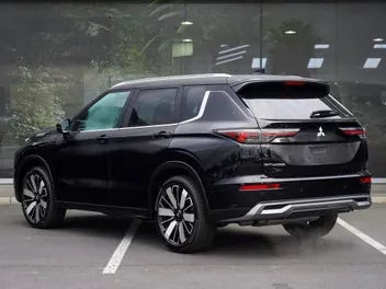 Mitsubishi Outlander 2026 photo 3