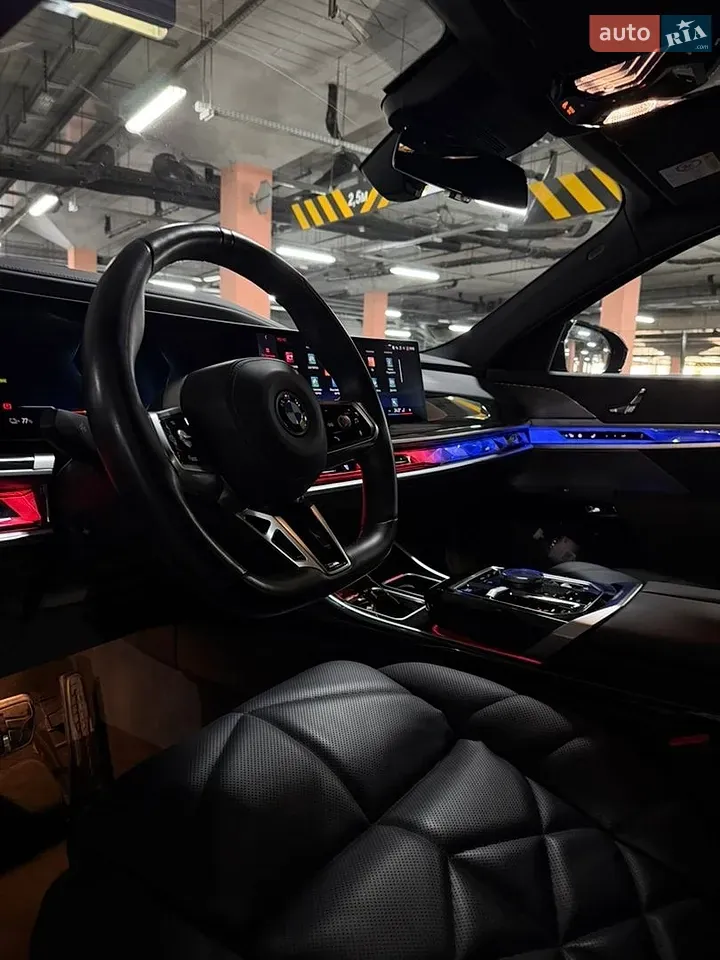 BMW I7 2023 photo 3
