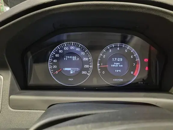 Volvo V70 2010 photo 4