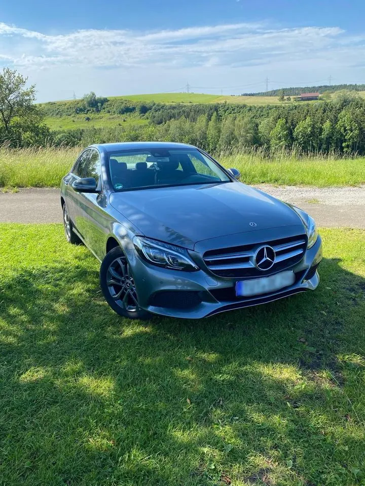 Mercedes-Benz C200
