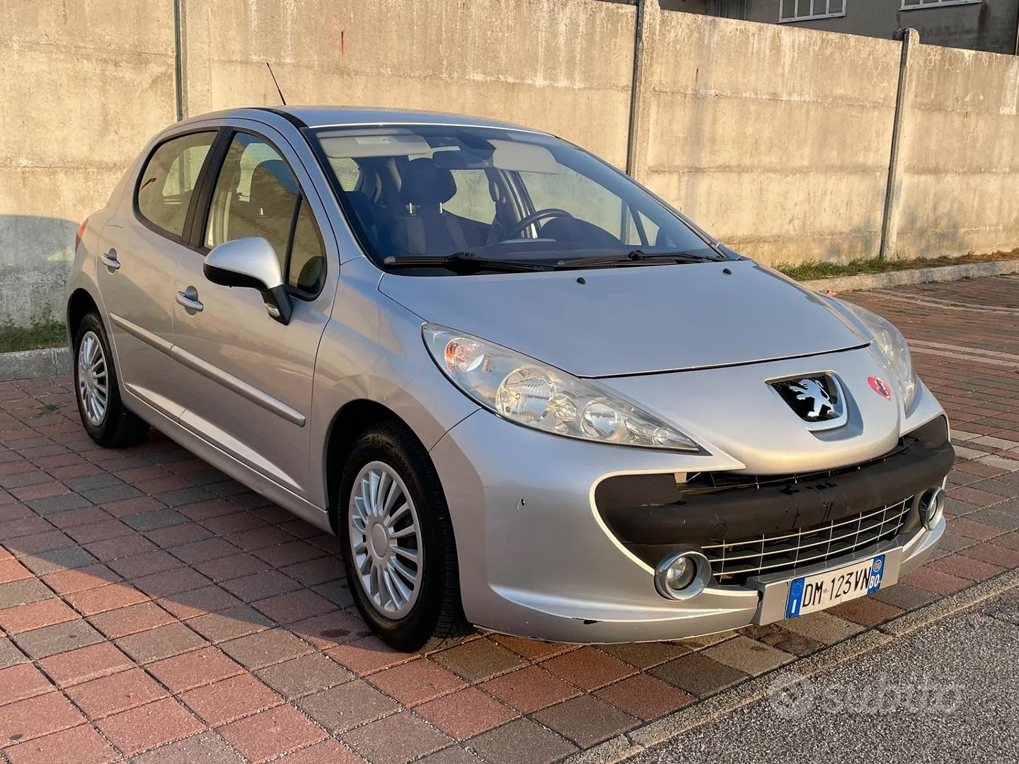 Peugeot 207 2008 photo 4