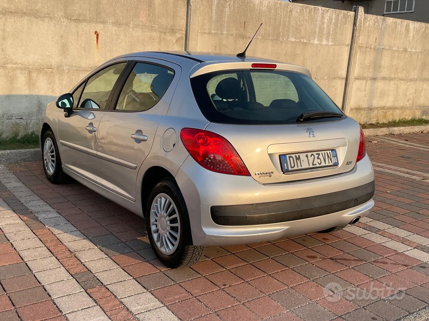 Peugeot 207 2008 photo 5
