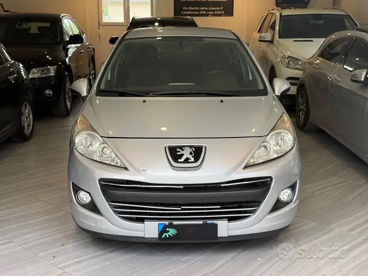 Peugeot 207 2011 photo 5