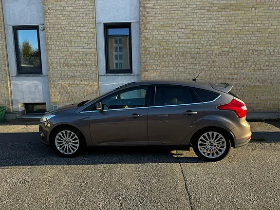 Ford Focus 2011 photo 5