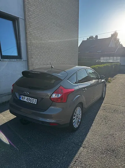 Ford Focus 2011 photo 3