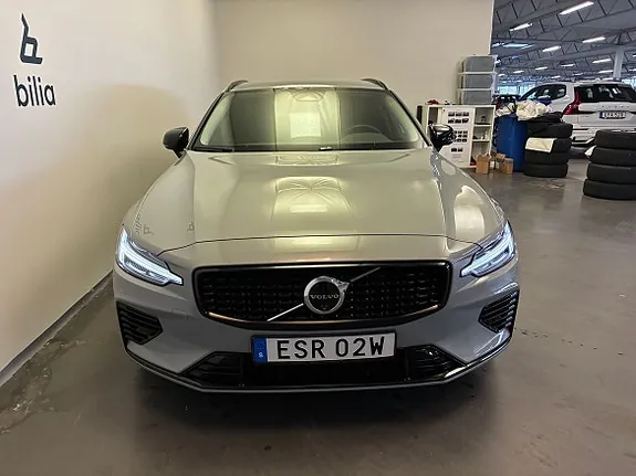 Volvo V60 2025 photo 2