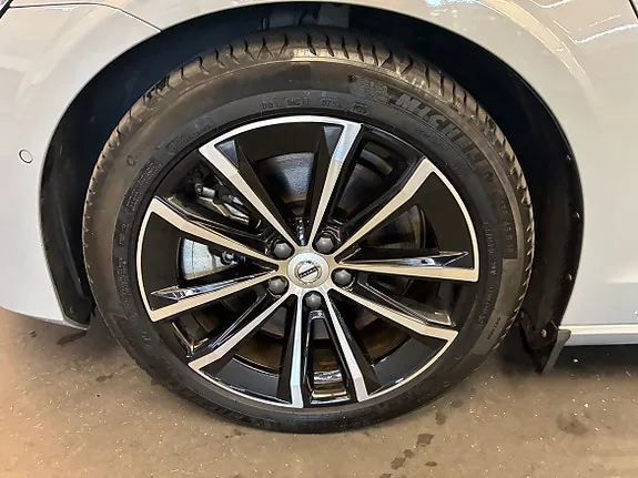 Volvo V60 2025 photo 5