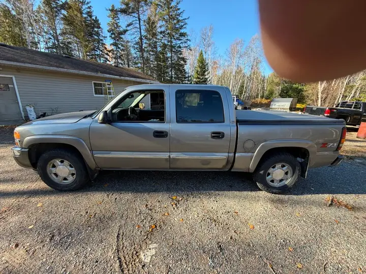 GMC Sierra 2006 photo 3