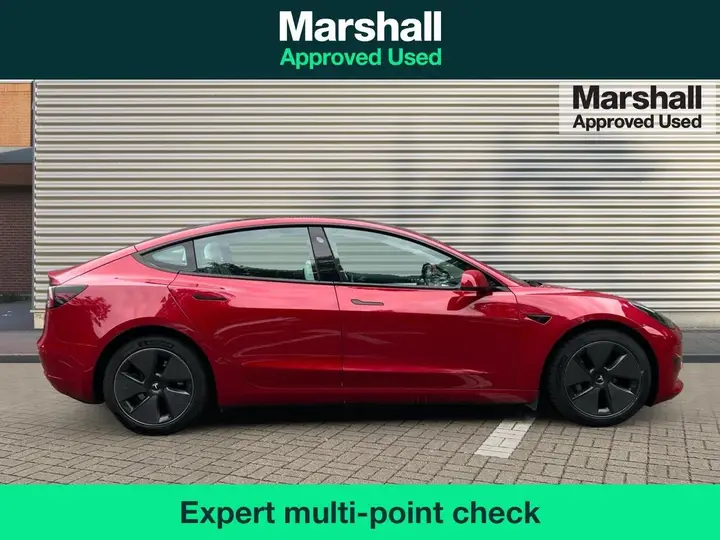 Tesla Model 3 2023 photo 2